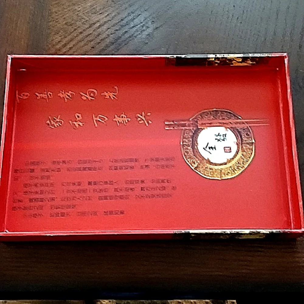 SET OF 6 PAIRS OF CHOPSTICKS. NEVER USED.